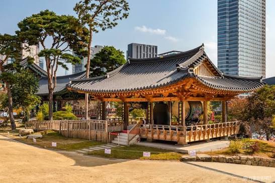 Bongeunsa Temple in Gangnam